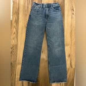 Abercrombie 90s Relaxed Jean High Rise